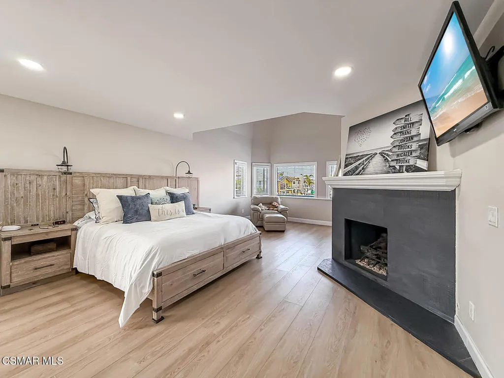 fPrimary Bedroom Suite1