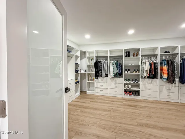 fPrimary Bedroom Suite11