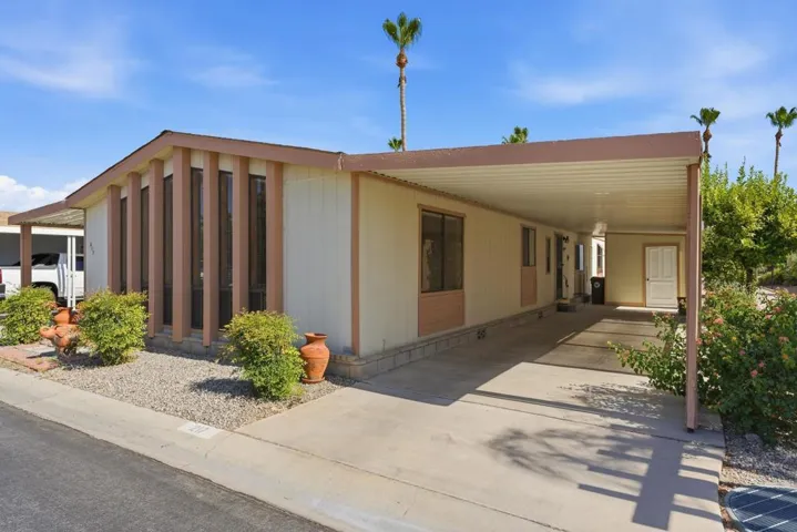 217settles-Carport & Side Entrance
