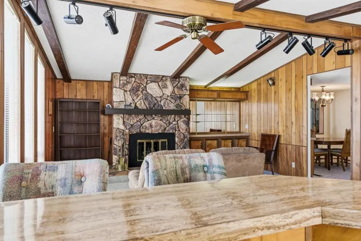 217settles-Wet Bar facing fireplace