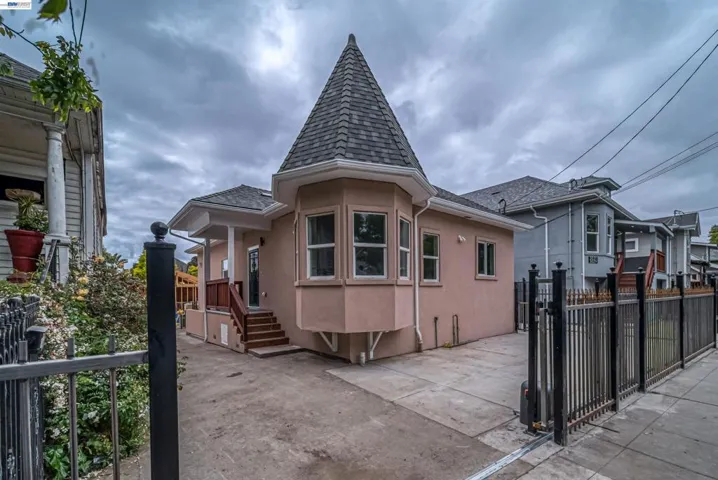 3035 Logan St, Oakland, California 94601