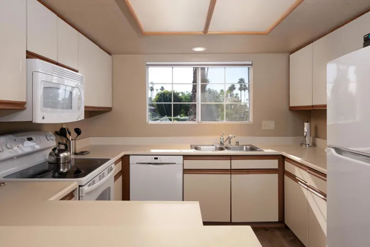 d18-9
