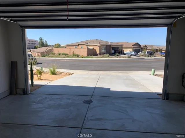 large over sized garage
