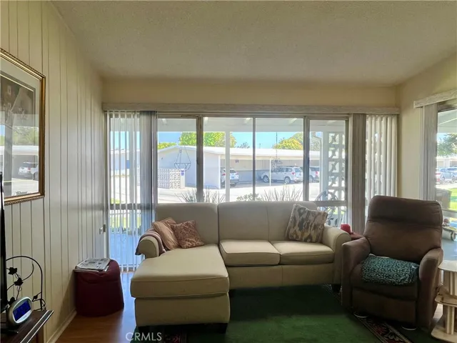 14001 Thunderbird Dr., Seal Beach, California 90740