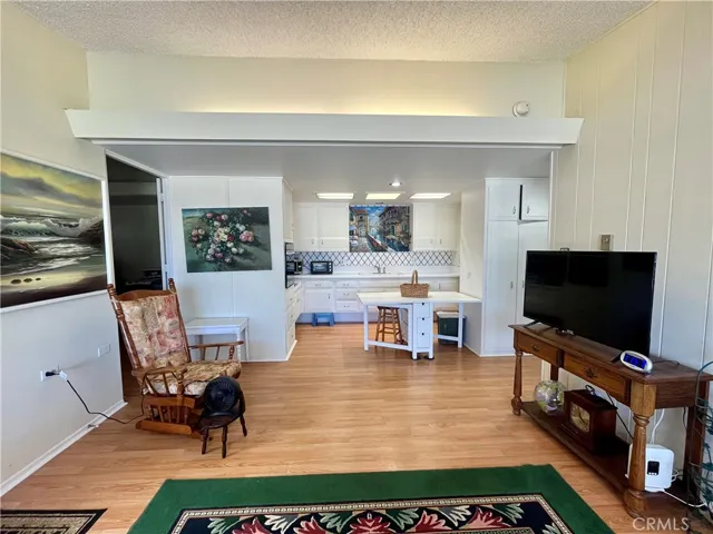 14001 Thunderbird Dr., Seal Beach, California 90740