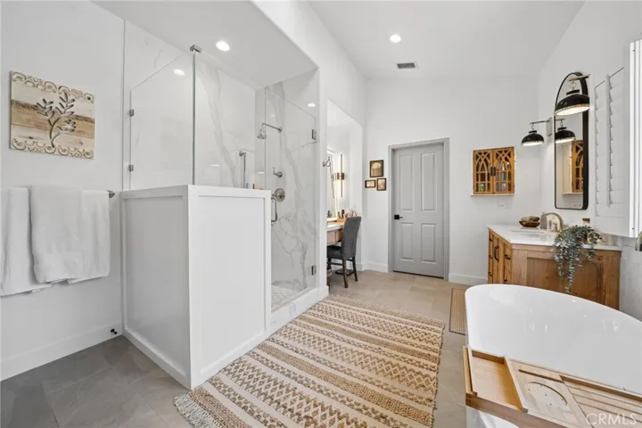 15263 Saddleback, Canyon Country, California 91387