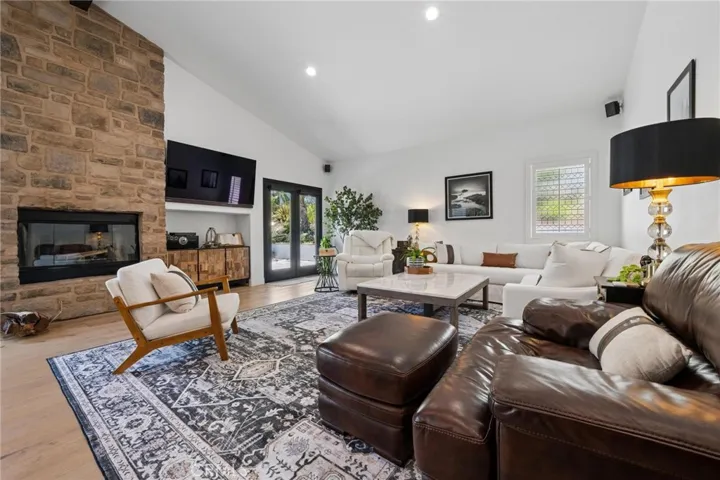 15263 Saddleback, Canyon Country, California 91387
