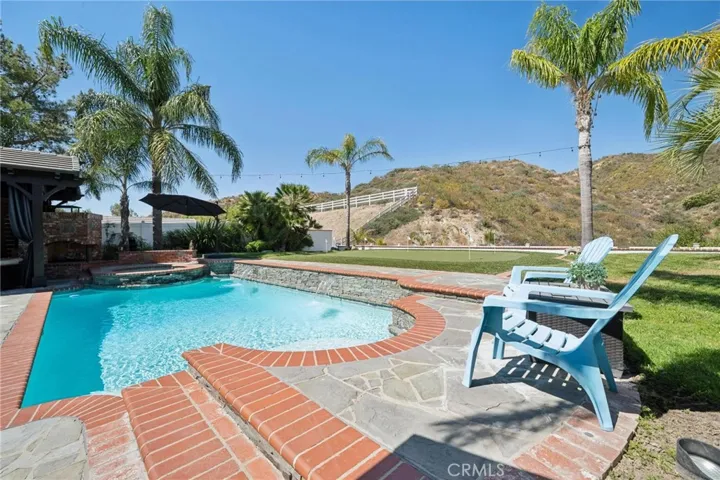 15263 Saddleback, Canyon Country, California 91387