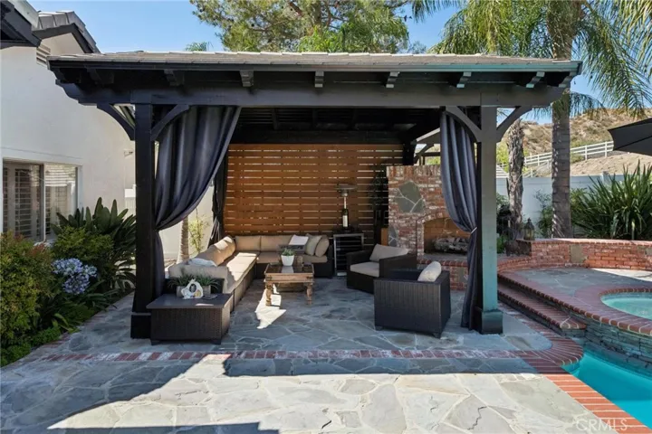 15263 Saddleback, Canyon Country, California 91387