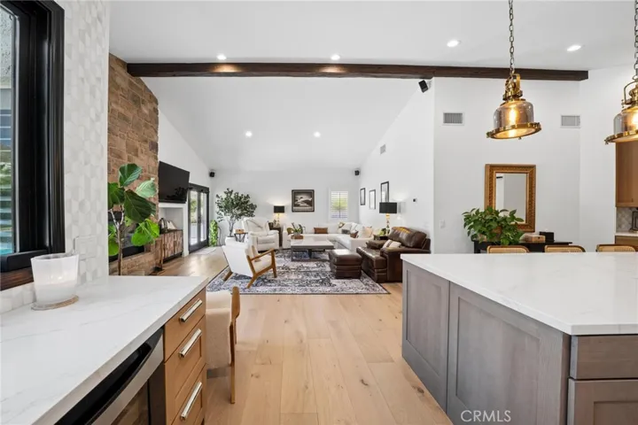 15263 Saddleback, Canyon Country, California 91387