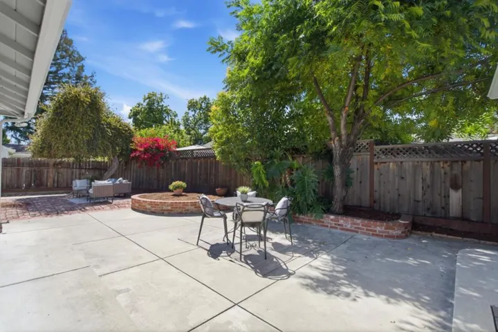2438 Massachusetts Avenue, Redwood City, California 94061