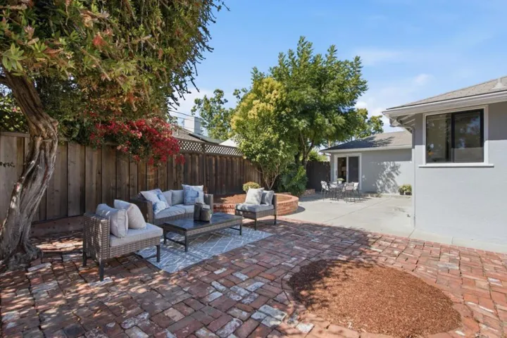 2438 Massachusetts Avenue, Redwood City, California 94061