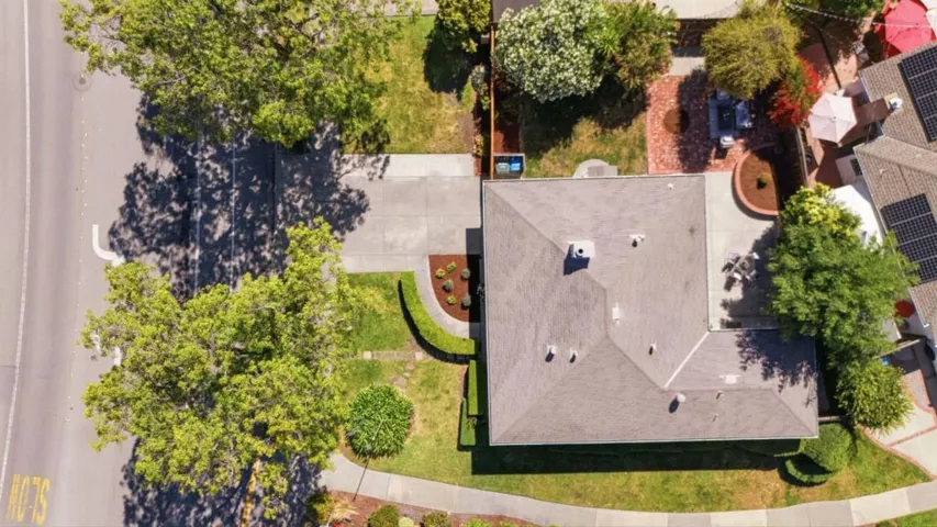 2438 Massachusetts Avenue, Redwood City, California 94061