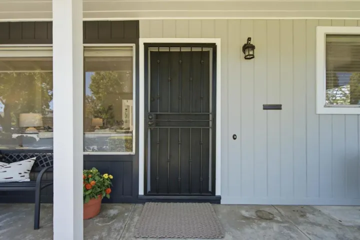 2438 Massachusetts Avenue, Redwood City, California 94061