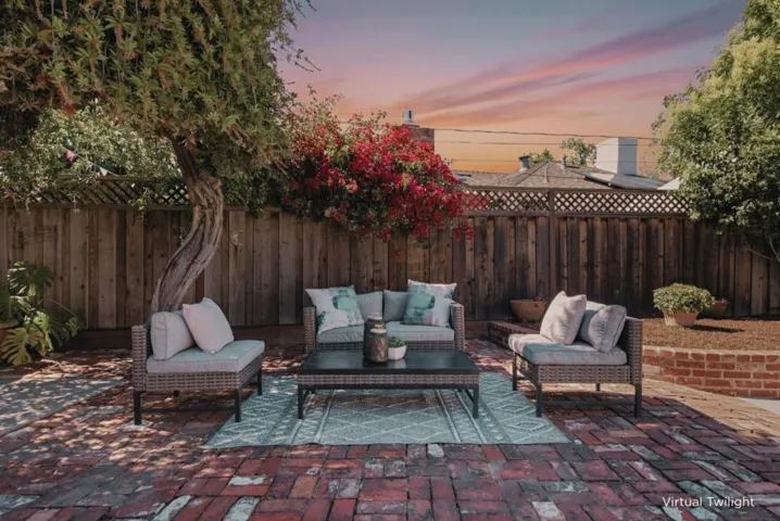 2438 Massachusetts Avenue, Redwood City, California 94061