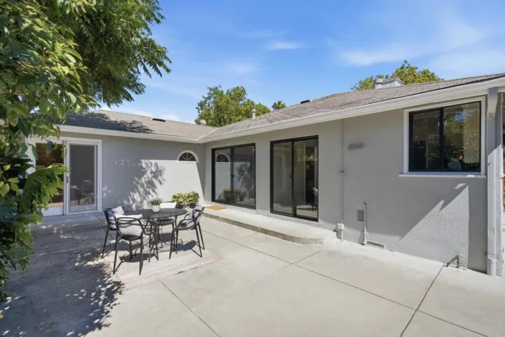 2438 Massachusetts Avenue, Redwood City, California 94061
