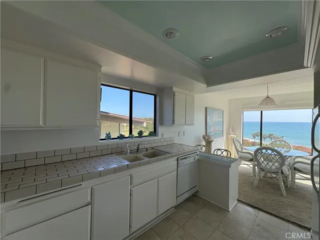 250 Avenida Lobeiro E, San Clemente, California 92672