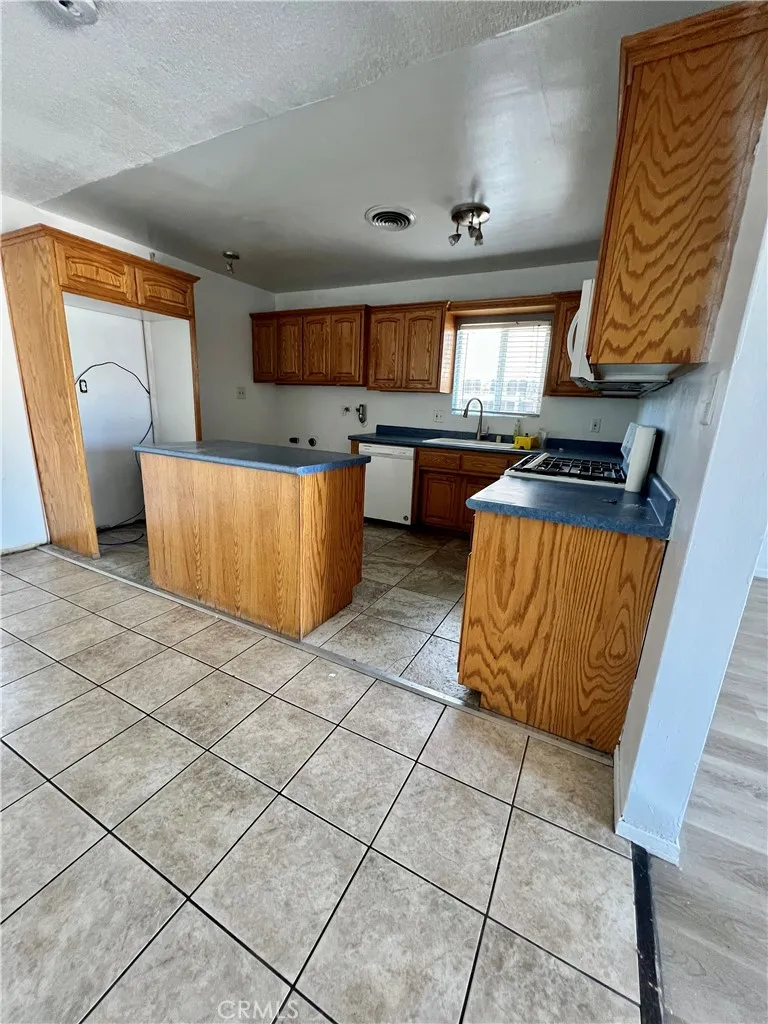 7142 Church, Highland, California 92346 — photo 5