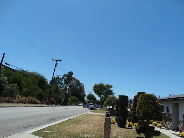 10461 Beach, Bellflower, California 90706