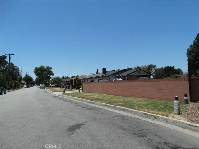 10461 Beach, Bellflower, California 90706