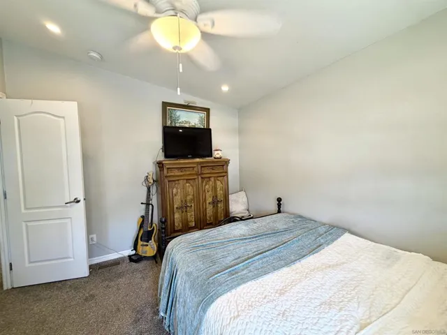 2003 Bayview Heights Spc 138, San Diego, California 92105