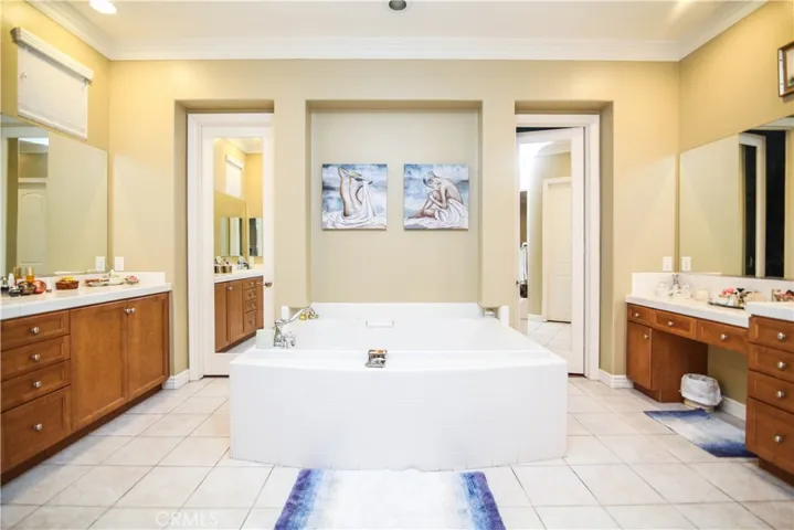 8245 Soft Winds, Corona, California 92883