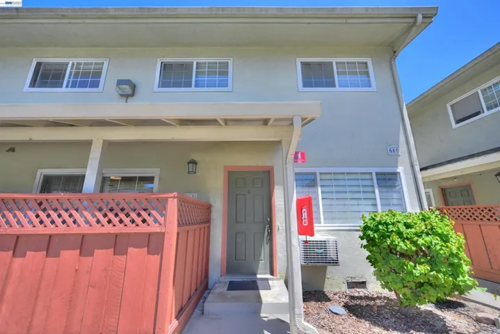 660 Fargo Ave 6, San Leandro, California 94579