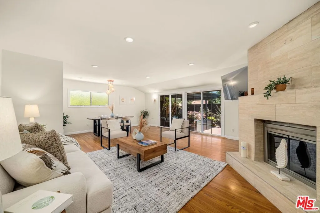 9134 Swinton Avenue, North Hills, California 91343 — photo 4