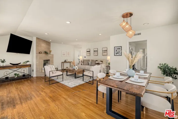 9134 Swinton Avenue, North Hills, California 91343