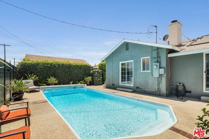 9134 Swinton Avenue, North Hills, California 91343