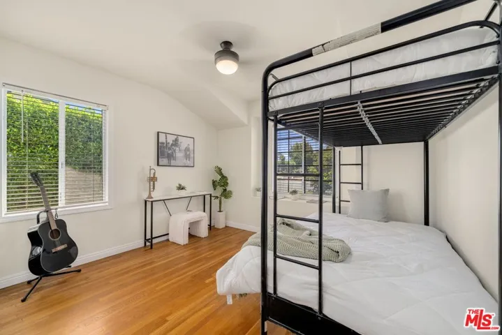 9134 Swinton Avenue, North Hills, California 91343