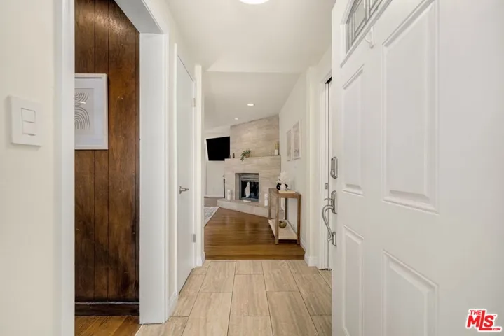 9134 Swinton Avenue, North Hills, California 91343
