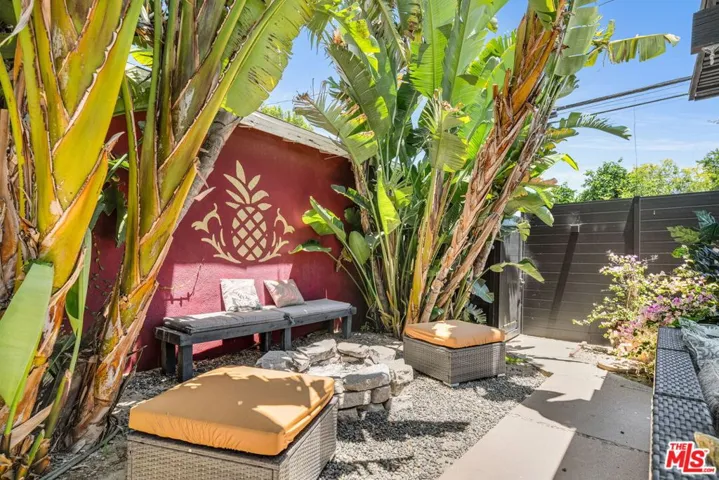 9134 Swinton Avenue, North Hills, California 91343