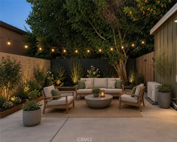 Virtually Enhanced Private Yard