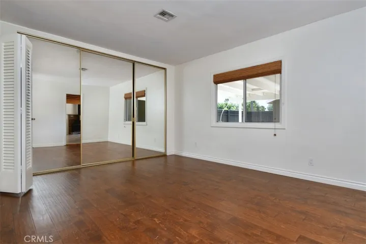 13902 Calvert Street, Valley Glen, California 91401