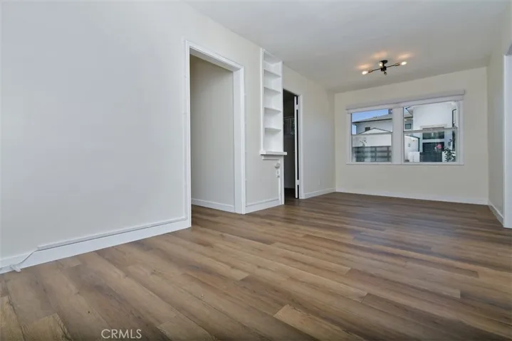 13902 Calvert Street, Valley Glen, California 91401