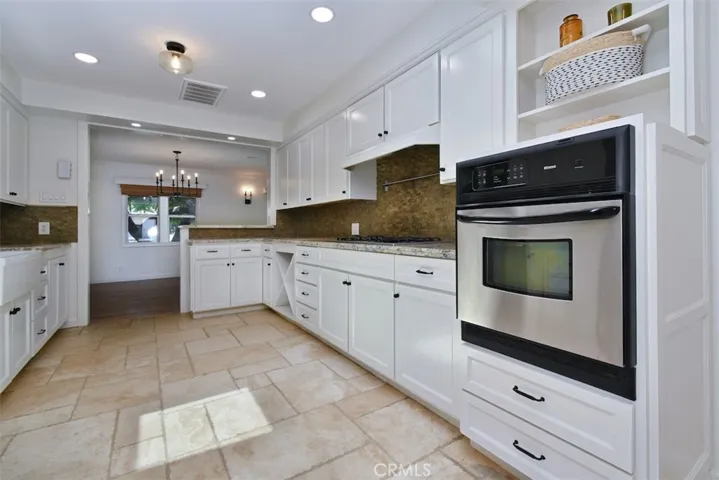 13902 Calvert Street, Valley Glen, California 91401