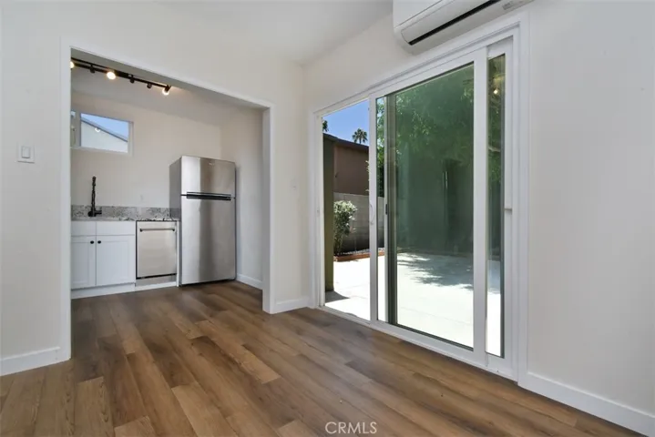 13902 Calvert Street, Valley Glen, California 91401