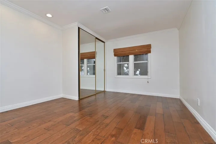 13902 Calvert Street, Valley Glen, California 91401