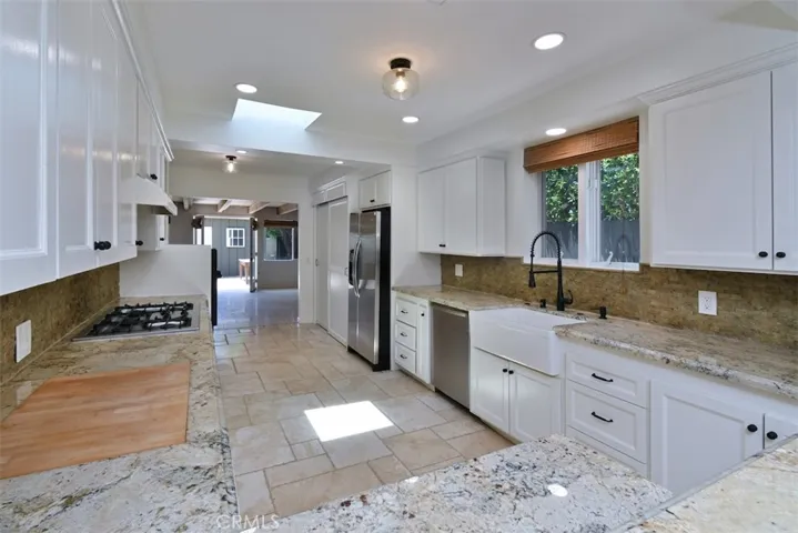 13902 Calvert Street, Valley Glen, California 91401