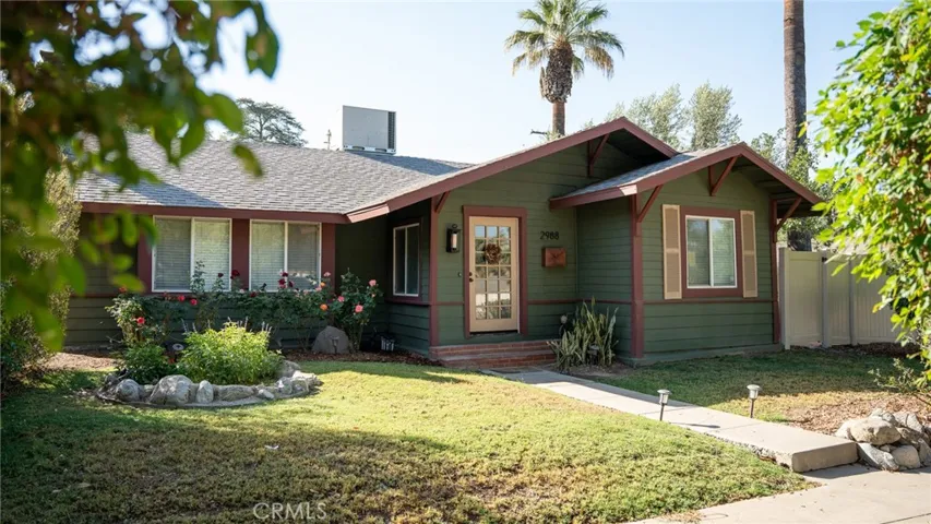 1905 California Craftsman Bungalow is in the Crescent Avenue Subdivision of Fairmount Heights