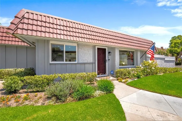 11257 Amelia Way, Cypress, California 90630