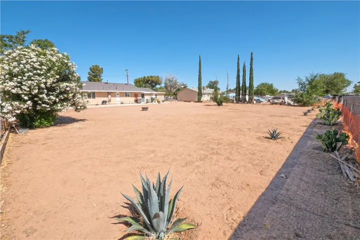 10707 Redwood, Hesperia, California 92345