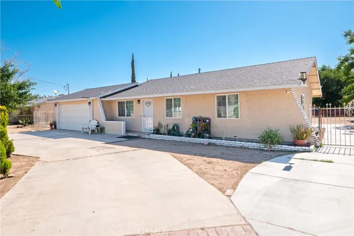 10707 Redwood, Hesperia, California 92345