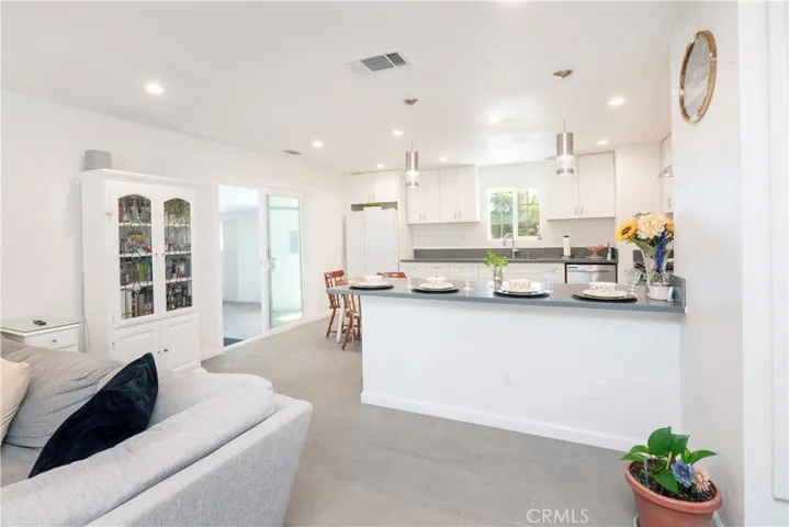 10707 Redwood, Hesperia, California 92345