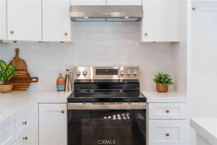 New Cabinets and Appliances- Fridge arriving in two weeks!