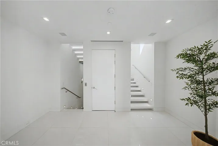 9459 Beverly Crest, Beverly Hills, California 90210