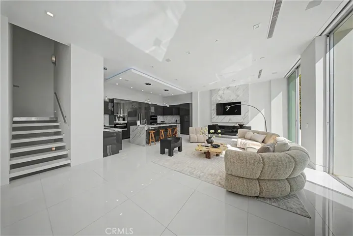 9459 Beverly Crest, Beverly Hills, California 90210