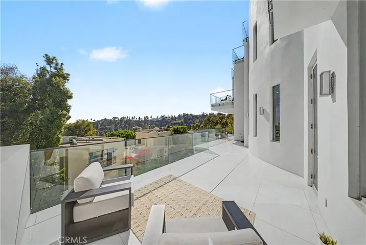 9459 Beverly Crest, Beverly Hills, California 90210