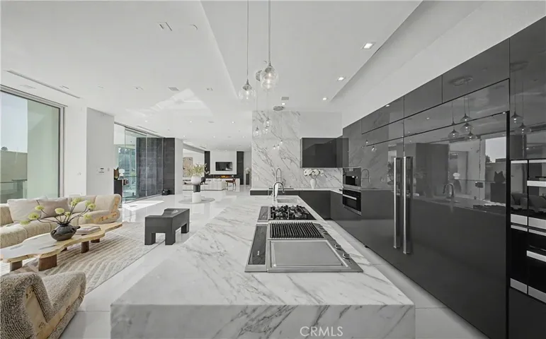 9459 Beverly Crest, Beverly Hills, California 90210